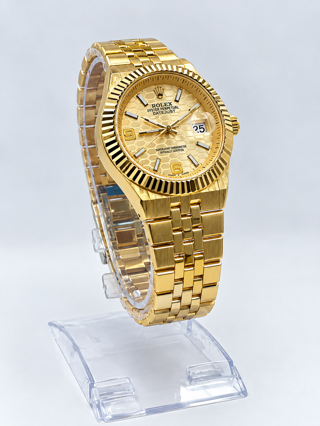 Luxury Gold Men’s Watch with Champagne Honeycomb Dial & Fluted Bezel